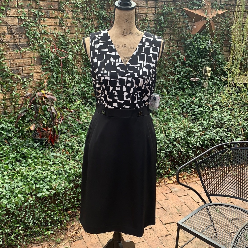 Cute black & White Dress.  Size 6.